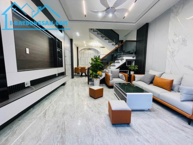 Nhà mới Đồng Giới Đông 2 An Dương 48m2 3 tầng 4m33 giá 3 tỷ35