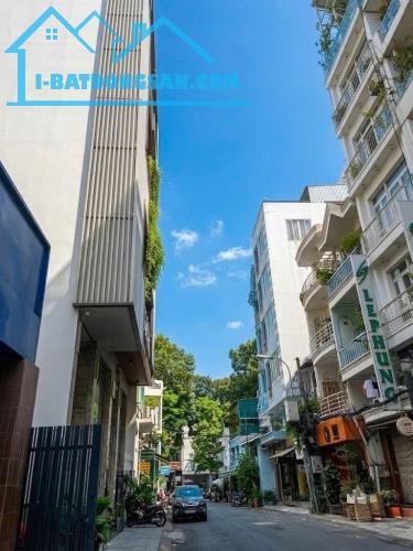 BÁN NHÀ 5 TẦNG, 8PN, HẺM XE HƠI 12M NGUYỄN THỊ MINH KHAI, Q3, GẦN CÔNG VIÊN TAO ĐÀN, SHR