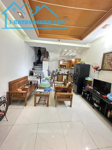 BÁN NHÀ ĐƯỜNG NGUYỄN TRÃI – THANH XUÂN RẤT GẦN ĐƯỜNG Ô TÔ THÔNG, 4 TẦNG MẶT TIỀN RỘNG.