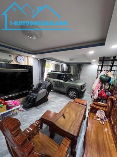 Siêu phẩm Đoàn Giỏi 2 mặt tiền, xe hơi ngủ trong nhà, 2 tầng 48m² mà chỉ 4Đ lớn