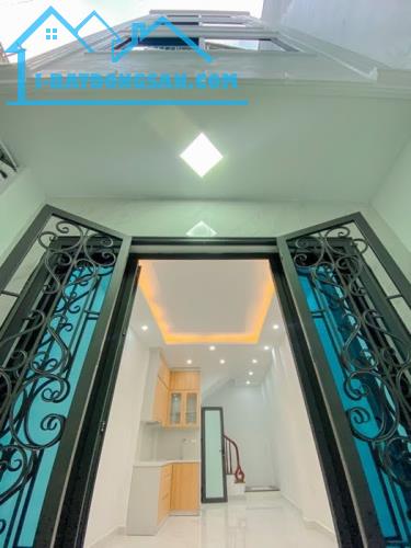 Bán nhà xây mới làng nghề Quỳ Vàng Quỳ Bạc. 50m, 4 tầng, chỉ 5,8 tỷ.