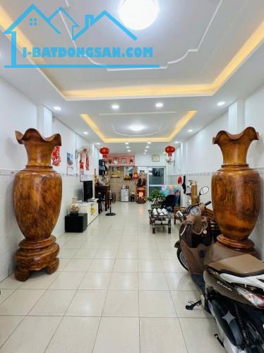 Nhà HXH Tân Phú - Trịnh Đình Trọng, 2 tầng ở ngay - KD, ngang 4m - dài hơn 22m – 13 tỷ