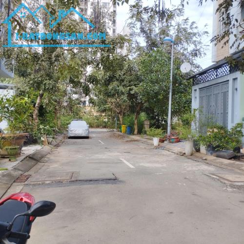 Bán đất dự án Xuất Nhập Khẩu Tổng hợp 2, đường Bưng Ông Thoàn, quận 9, LH 0981133373