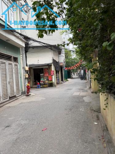 Bán đất Tư Đình,Long Biên 50m,mt4.6m oto đỗ cổng nhỉnh 8 tỷ