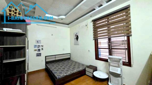 Nhà Thiên Lôi 4 tầng*41m2: 2tỷ95, chỉ hơn 20m là ra mặt đường