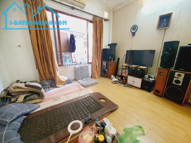 Cần bán gấp! Nguyễn Đình Chiểu diện tích 38m x 4t, Mt 4m .Giá 9.3 tỷ