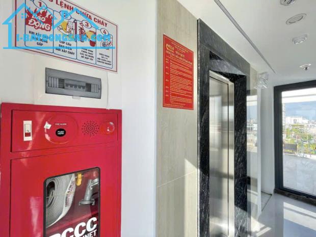 Bán CHDV 6 tầng hẻm 8m Lê Đức Thọ 105m2 ngang 5.1m 16PN có thang máy TN 100tr chỉ 23.5 tỷ.