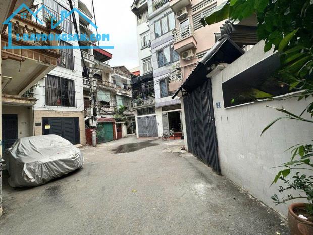 Hạ giá nhà Giải Phóng 130m2, 5T, MT6.5m ô tô tránh đỗ 2 thoáng giá 37.9 tỷ QH ổn định