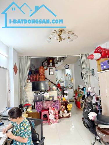 BÁN NHÀ 2 TẦNG HẺM THÔNG GẦN MT ÂU DƯƠNG LÂN QUẬN 8