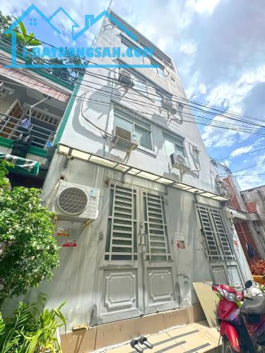 Căn hộ dịch vụ 5 tầng 19 phòng hẻm xe hơi 502 Huỳnh Tấn Phát, Quận 7
