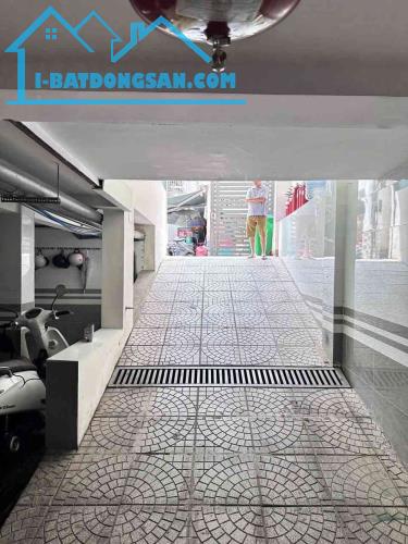 Продаётся недвижимость, 90 м², Bình Thạnh