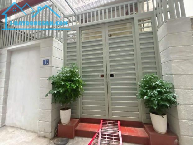 Bán nhà 5 tầng phố Trích Sài , diện tích 86m2, giá 21 tỷ