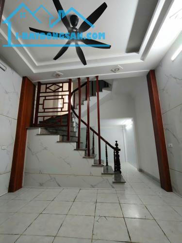 BÁN NHÀ ĐẸP 1.38 TỶ 2.5 TẦNG 36M2 ( ĐÔNG BẮC ) NGÕ ĐƯỜNG 19/5