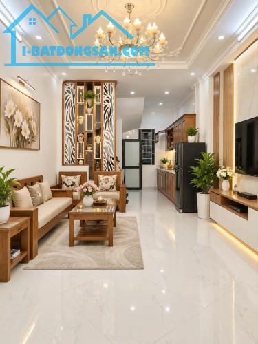 GIẢM SỐC NHÀ VÕNG THỊ, THỤY KHUÊ TT TÂY HỒ MỚI KOONG 38M X 5 TẦNG NHỈNH 10 TỶ