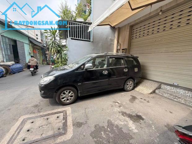 NHÀ XE HƠI NGỦ TRONG NHÀ – CHỢ LẠC QUANG, TRƯỜNG CHINH Q12 – 105M² – NGANG 4M – DÀI 19M –