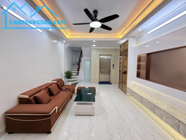 Bán nhà đông thiên 5 tầng thang máy long lanh ở ngay hoàng mai