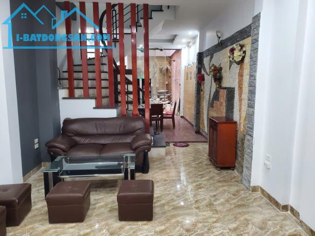 BÁN NHÀ GIÁP BÁT – HOÀNG MAI GẦN ĐƯỜNG GIẢI PHÓNG, NHÀ 4 TẦNG GẦN ĐƯỜNG Ô TÔ, NHỈNH 8 TỶ.