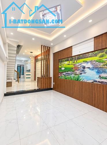 SÁT CC GIA PHÚ, LÊ TRỌNG TẤN- NHÀ ĐẸP 3 TẦNG - 80M2 (4x20) - HẺM XE TẢI 7M THÔNG. CHỈ 7 TỶ