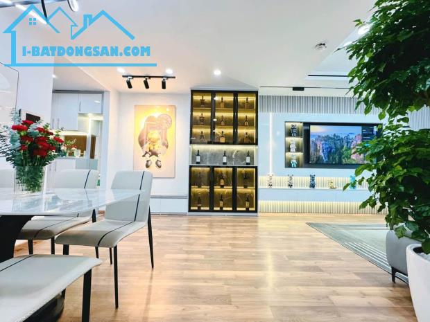 Goldmark City 136 Hồ Tùng Mậu - 94M2, 3PN, Lô Góc, View Thoáng, Nhà Đẹp Ở Ngay, 7.3 Tỷ