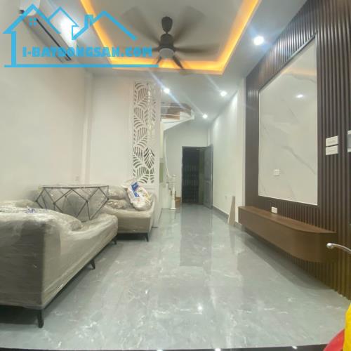 BÁN NHÀ TÔN ĐỨC THẮNG, ĐỐNG ĐA 17M 4.2 TỶ