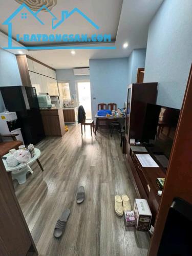 Siêu rẻ, bán cắt lỗ, căn góc tầng trung tòa CT2 Xa La, 64m tk 2pn, 2vs, sổ đỏ, full NT đẹp
