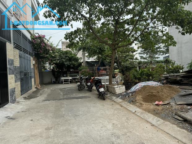 Bán 2 lô liền kề sổ riêng đường Cây Keo Thủ Đức