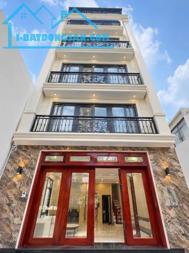 🏚️Bán Nhà Thạch Bàn - Long Biên, vài bước ra Ô tô, Gần 60m x 5 tầng thang máy, Rá 11 xíu.
