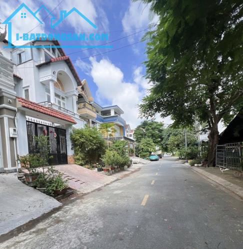 BÁN BIỆT THỰ VIP MẶT TIỀN KDC – BÌNH HƯNG – 144M2– NHỈNH 13 TỶ – LH 0784968131