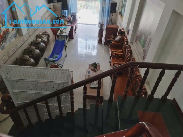 Bán nhà 3 Tầng MẶT TIỀN Kinh Doanh đa nghành, chỉ 30tr/m2,gần chợ Tân Long
