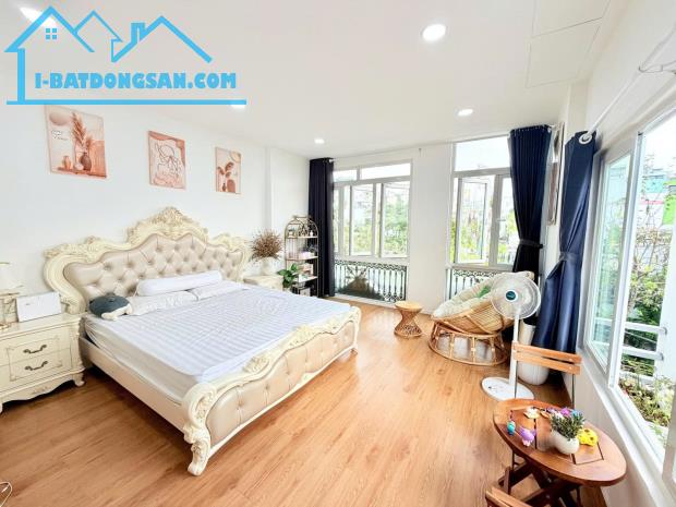 Nhà mặt tiền LÔ GÓC 5 lầu đẹp ngang 4.3m 65m2 Nguyễn Phúc Chu TB KD đa nghề 13.9 tỷ.