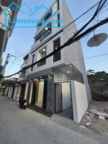 BÁN NHÀ 3.2 TỶ 4 TẦNG 45.3M2 Ô TÔ ĐỖ CỬA NGÕ NGẮN ĐƯỜNG KÊNH