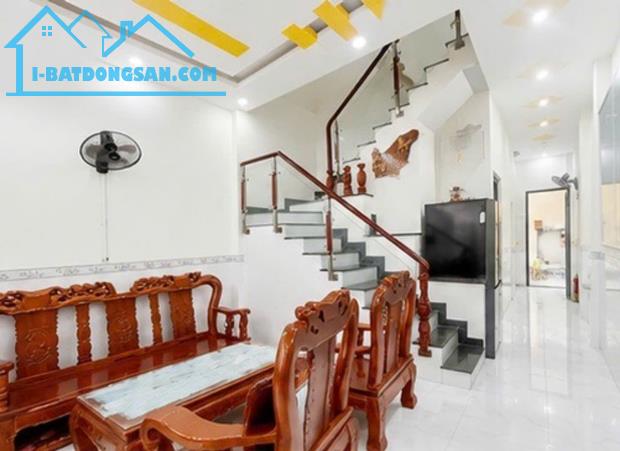 🌈🌈 Hơn 5 tỷ , Nhà 64m2 , 3 Tầng BTCT , 4 phòng ngủ , Phường Hiệp Bình TP.HCM
