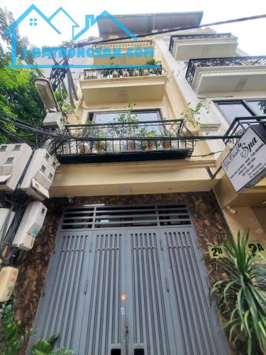 Bán nhà Ái Mộ,Bồ Đề 5 tầng,40m oto đỗ cửa nhỉnh 11 tỷ