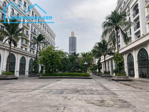 Bán nhà phố Marina Square Hạ long gần bãi tắm trung tâm phố đi bộ giá đầu tư