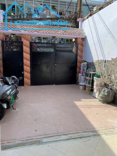 Nhà phố rẻ 8 x 25m 1 trệt 2 lầu Lê Văn Sỹ Quận 3 TP. Sài Gòn