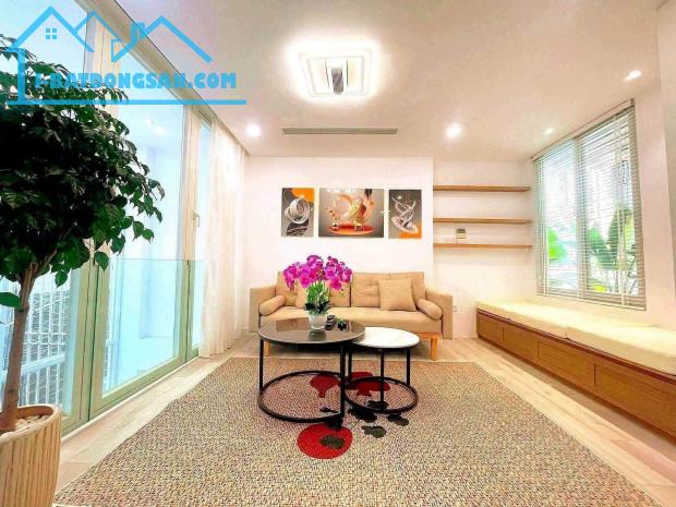 NHÀ LÔ GÓC LÁNG HẠ – 34,1M² – MT 5,2M – 6 TẦNG – THANG MÁY – 3 THOÁNG – FULL NỘI THẤT –