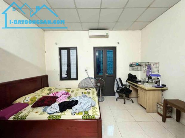 Bán nhà đất ngõ 40 ngách 65 Ngọc Trục DT 31 M2 nhà 3 tầng MT 4.3 sâu 7.3 giá nhỉnh 5 tỷ