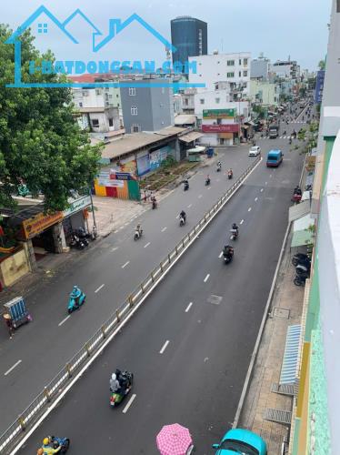 Bán gấp nhà mặt tiền Quận 5 - CN 79m2 (3.6 x 25) sổ riêng - 4 tầng còn mới sử dụng ngay
