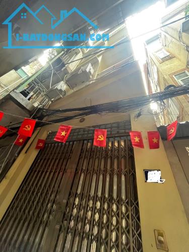 Bán nhà Ngõ Văn Chương, Đống Đa - Lô góc - 2 thoáng - Gần ô tô - Nhỉnh 9 tỷ