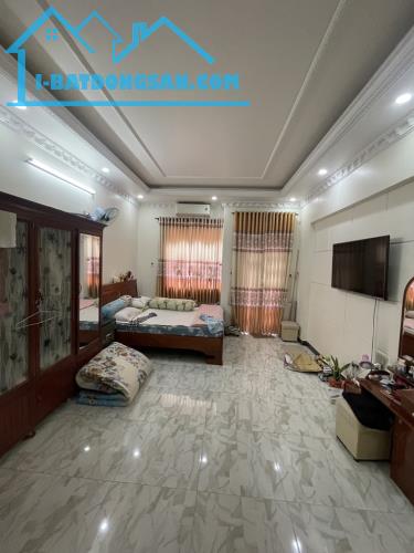 🔥 BÁN NHÀ LÊ VĂN QUỚI – 4 TẦNG – 61 M2 – GIẢM 800 TRIỆU – GIÁ MỚI 7,6 TỶ TL 🔥