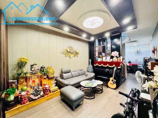 BÁN NHÀ 4,5 TẦNG - PHỐ ĐÌNH ĐÔNG ➖ 40,2m² CHỈ 3.6 TỶ➖