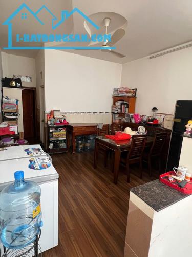 Bán nhà 1 trệt 2 lầu KDC D2D, gần trường THCS Thống Nhất, Biên Hòa, 72m2, giá 7 tỷ 300.