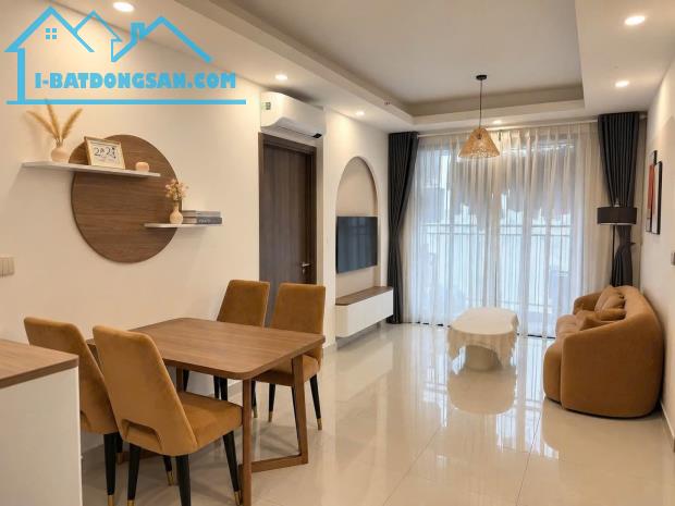 Bán căn hộ Q7 Boulevard 69m2, 2PN 2WC, nội thất sẵn, vị trí đẹp Quận 7, giá 4,2 tỷ