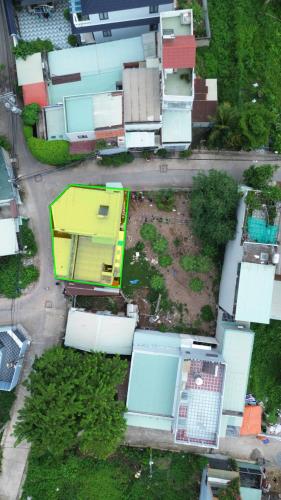 Nhà lô góc – Dt 121m², nở hậu – 2 căn nhà + nhà kho – Đường 6m – Cạnh công viên
