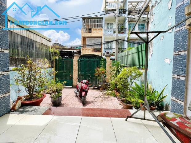 MT Đường số 2, Bình Trưng – Dt 192m² (6 x 32m) x 2 tầng – 3PN – 3 phòng trọ