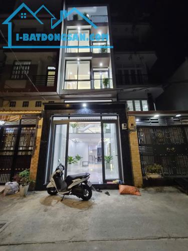 Bán nhà HXH Lạc Long Quân Q11, 4x14m 5 tầng mới chỉ 9.8 tỷ