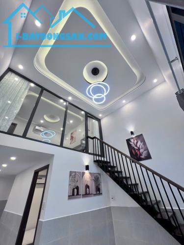 Nhà mới đẹp, ở ngay nội thất cao cấp PHÚ THỌ HÒA khu sầm uất đủ tiện ích 36m chỉ 4 TỶ. HIẾ