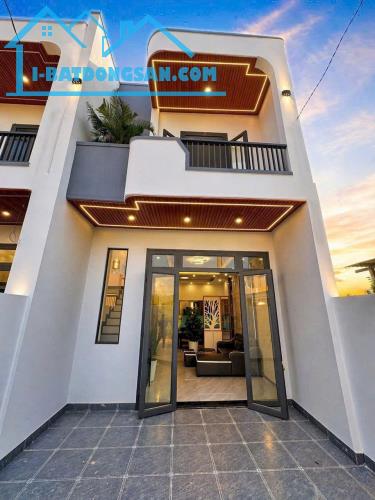 CHỈ 2TY XÍU SỞ HỮU CĂN LẦU SỔ SẴN NGAY TRUNG TÂM