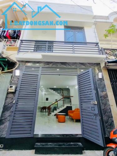 [H3004] Nhà Đẹp Vuông Vắn Giá Cực Tốt cạnh Emart Phan Huy Ích, Gò Vấp - 5.x tỷ