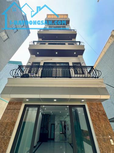 🏘️Siêu Phẩm Trung Tâm Long Biên, 1 Nhà Ra Phố, 61m x 5 tầng, thang máy,rá sốc 10 tỉ xíu